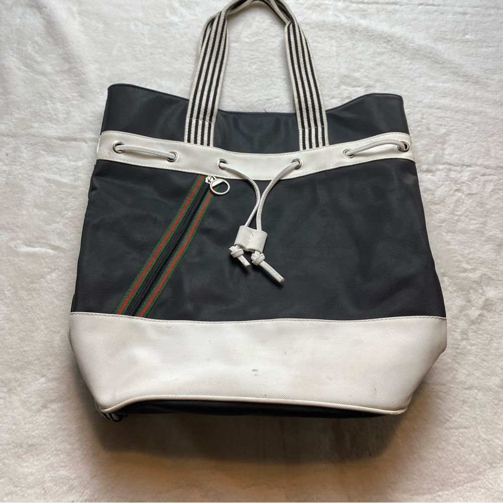 Mod Large Bucket Tote/Backpack Black and White